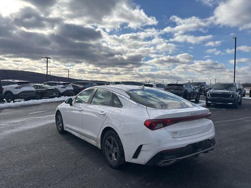 2022 Kia K5 LXS