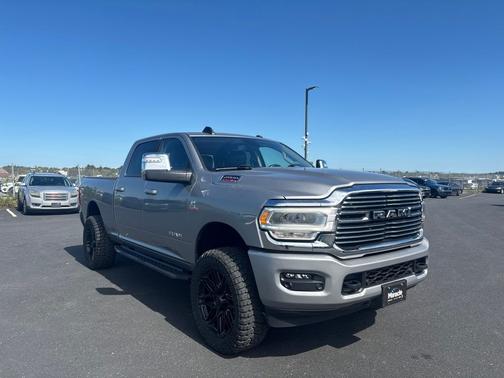 Billet Silver Metallic Clearcoat 2024 RAM 2500 Laramie