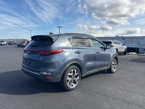 2022 Kia Sportage EX