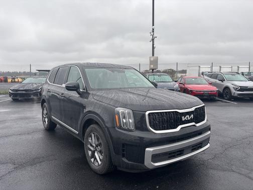 Ebony Black 2023 Kia Telluride LX