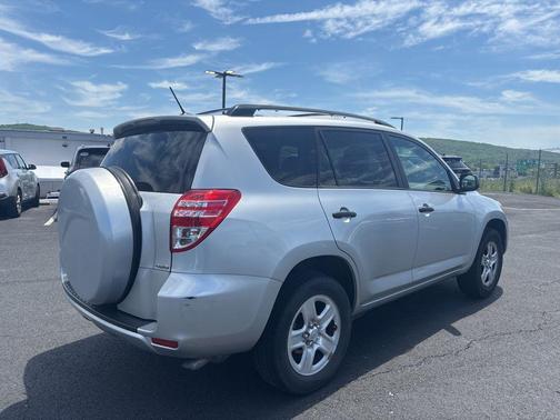 Classic Silver Metallic 2012 Toyota RAV4 Base