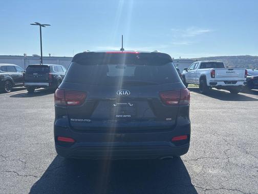 Imperial Blue 2020 Kia Sorento LX