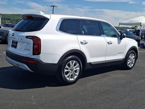 Glacial White Pearl 2021 Kia Telluride LX
