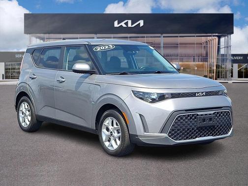 Steel Gray 2023 Kia Soul LX
