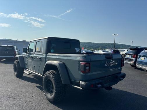 Anvil Clear Coat 2024 Jeep Gladiator Rubicon