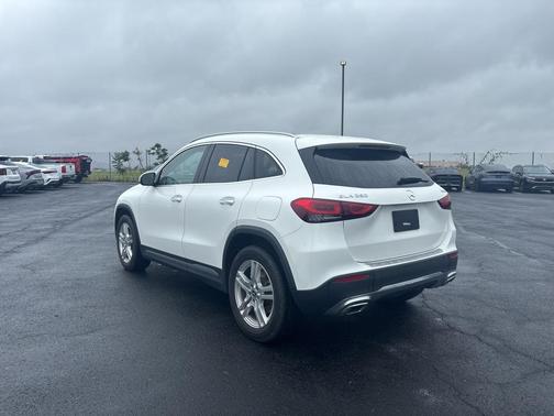 2021 Mercedes-Benz GLA 250 Base 4MATIC