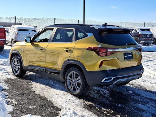 2022 Kia Seltos S