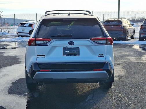 2023 Toyota RAV4 Hybrid SE