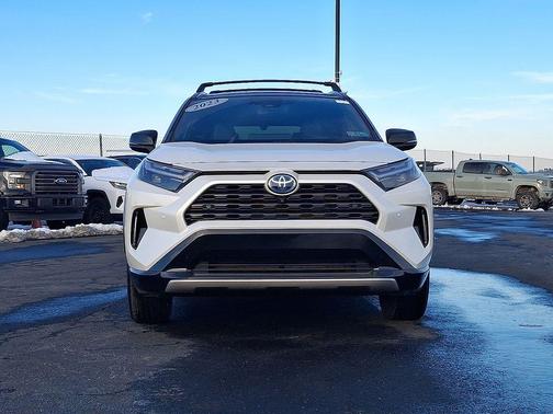 2023 Toyota RAV4 Hybrid SE