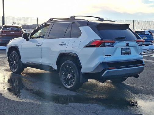 2023 Toyota RAV4 Hybrid SE