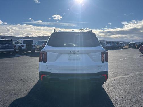 2025 Kia Sorento SX