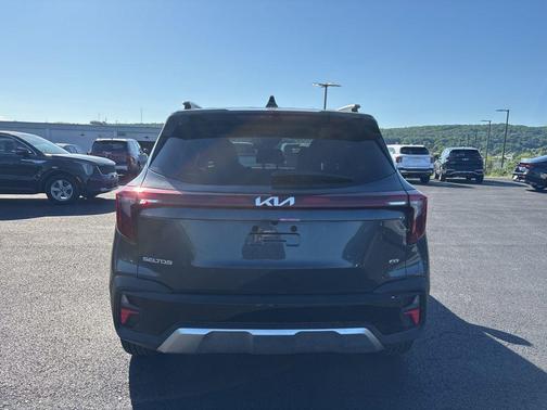 Gravity Gray 2025 Kia Seltos EX