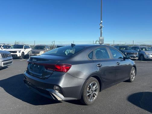 Gravity Gray 2023 Kia Forte LXS