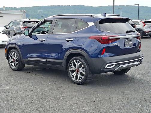 Dark Ocean Blue 2023 Kia Seltos SX Turbo