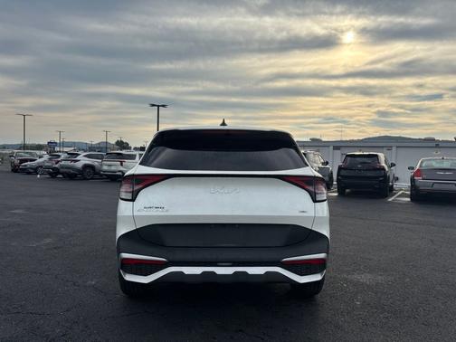 Snow White Pearl 2023 Kia Sportage Hybrid LX