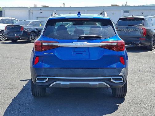 Neptune Blue 2023 Kia Seltos Nightfall Edition
