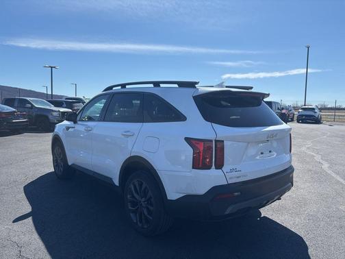 Glacial White Pearl 2023 Kia Sorento EX