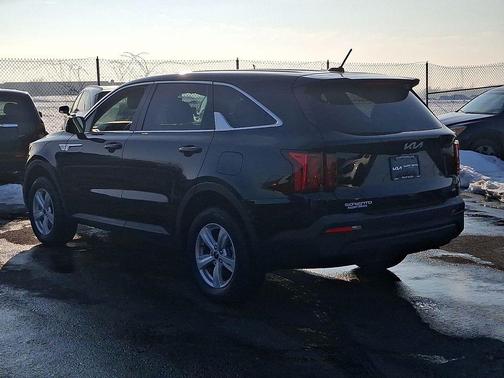 2023 Kia Sorento LX