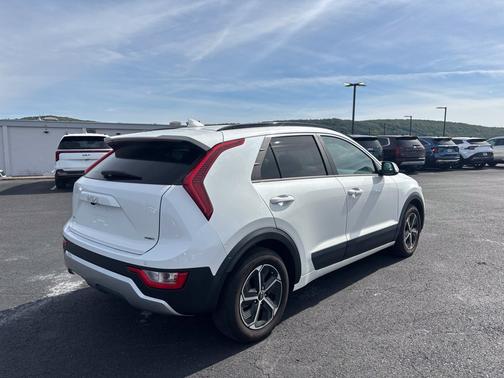 Snow White Pearl 2024 Kia Niro Plug-In Hybrid EX