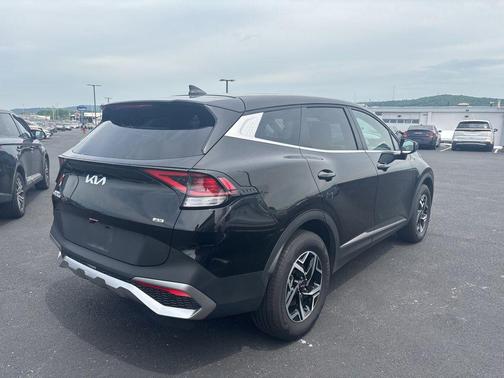 Fusion Black 2025 Kia Sportage LX