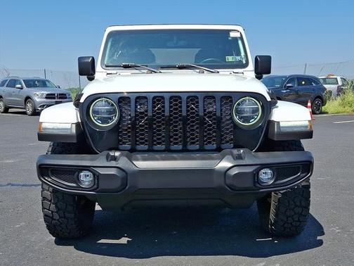 2021 Jeep Gladiator Willys 4x4