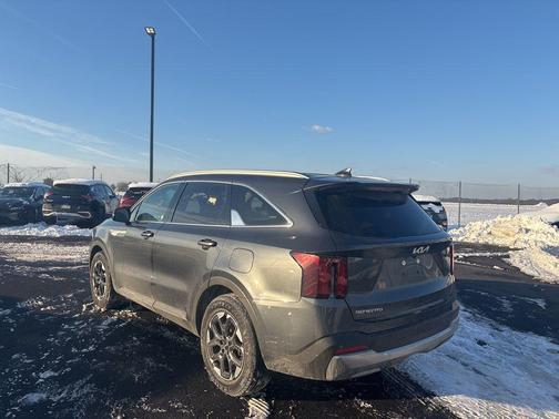 2024 Kia Sorento S