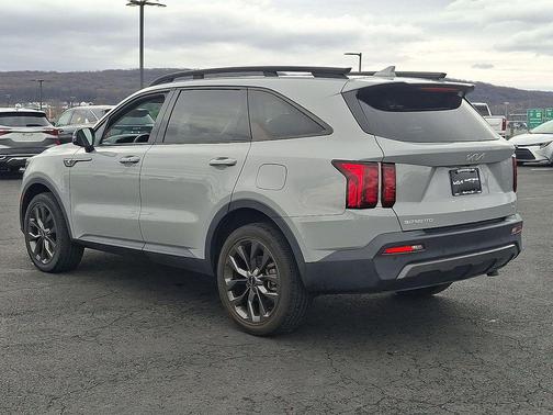 Wolf Gray 2023 Kia Sorento EX