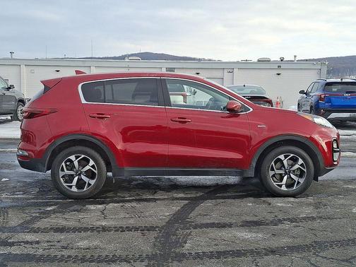 2022 Kia Sportage LX