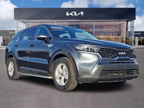 2022 Kia Sorento LX