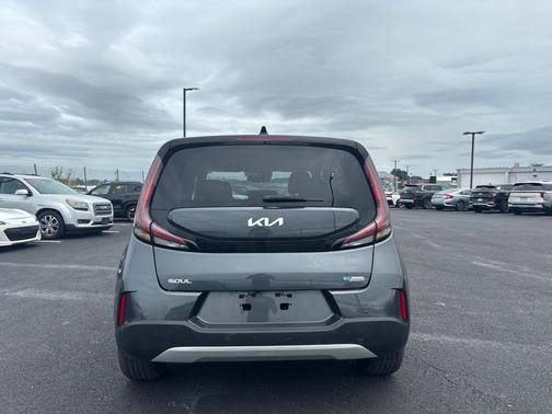 Gravity Gray 2023 Kia Soul EX