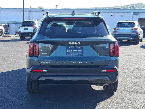 2022 Kia Sorento S
