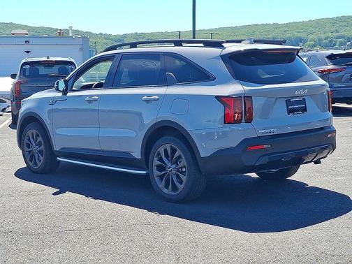 Wolf Gray 2023 Kia Sorento EX