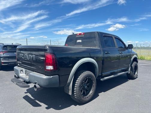 Brilliant Black Crystal Pearlcoat 2016 RAM 1500 Rebel