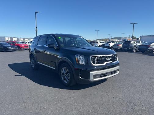 2023 Kia Telluride LX