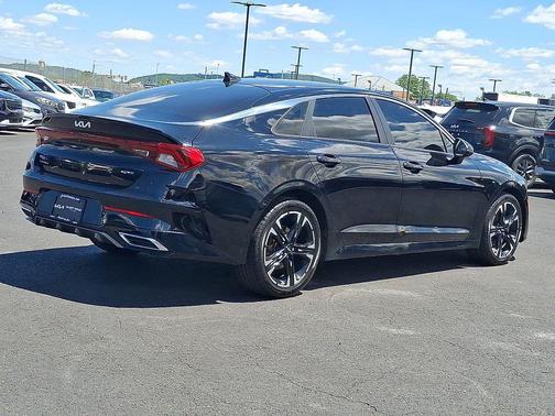 Ebony Black 2022 Kia K5 GT-Line