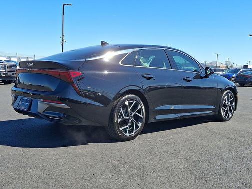 Aurora Black Pearl 2025 Kia K5 EX