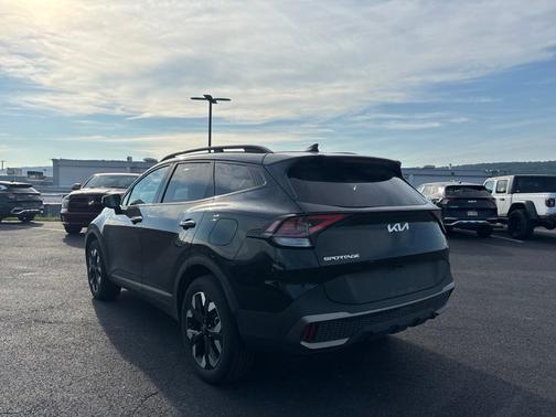 Ebony Black 2024 Kia Sportage X-Line