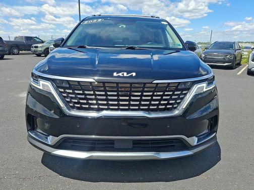 Aurora Black 2022 Kia Carnival SX