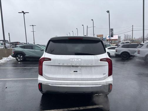 2023 Kia Telluride S