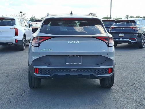 Wolf Gray 2024 Kia Sportage X-Line