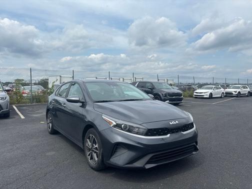 Gravity Gray 2023 Kia Forte LXS