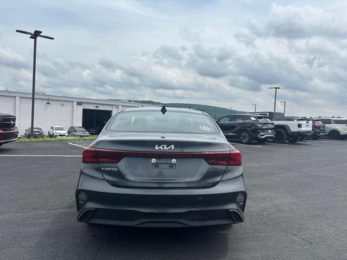 Gravity Gray 2023 Kia Forte LXS