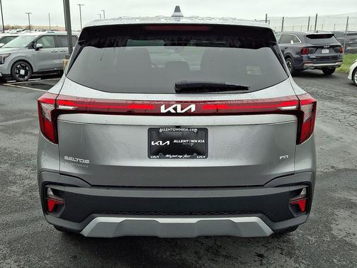Steel Gray 2024 Kia Seltos LX