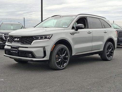 Wolf Gray 2023 Kia Sorento SX