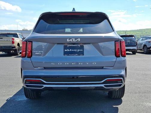 2022 Kia Sorento SX