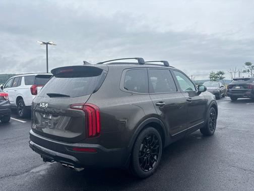 Dark Moss 2022 Kia Telluride SX