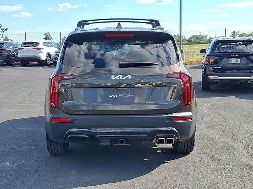 Dark Moss 2022 Kia Telluride SX