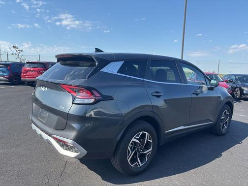 Gravity Gray 2025 Kia Sportage LX