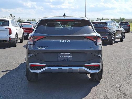 Gravity Gray 2025 Kia Sportage LX