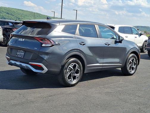 Gravity Gray 2025 Kia Sportage LX